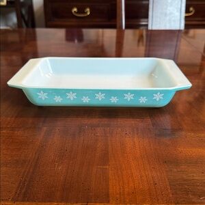 PYREX Turquoise Snowflake 548-B 1 1/4  Casserole Dish Vintage MCM